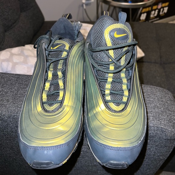 Air Nikes good condition - Picture 7 of 7